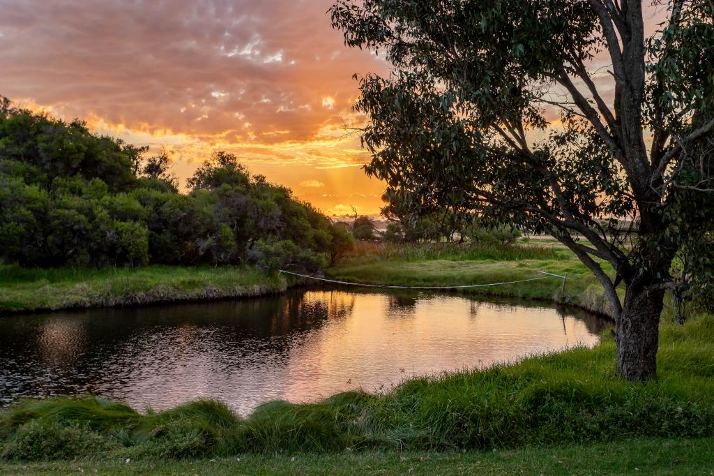 474 Cathedral Ave, Leschenault, WA 6233