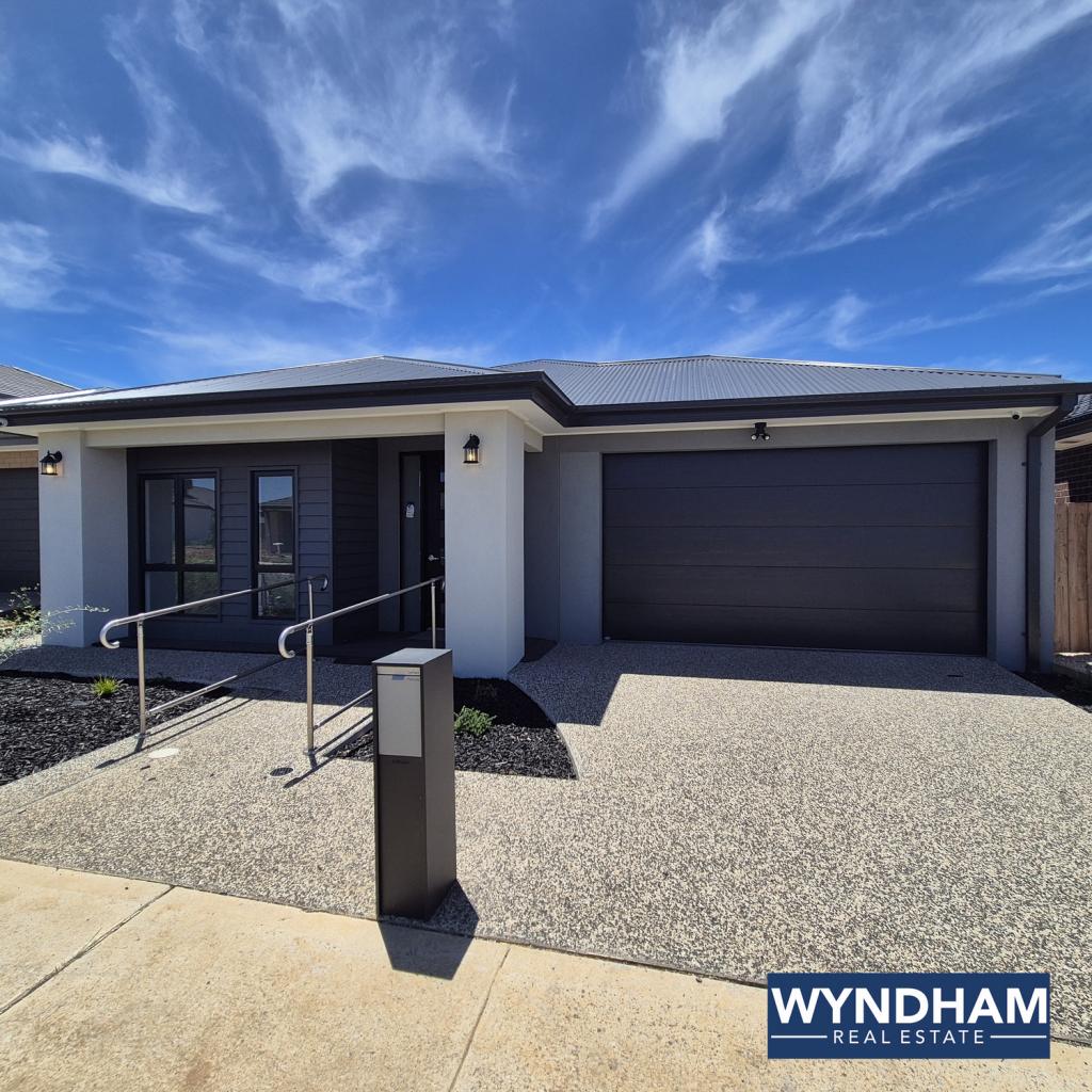 13 Earlville St, Manor Lakes, VIC 3024