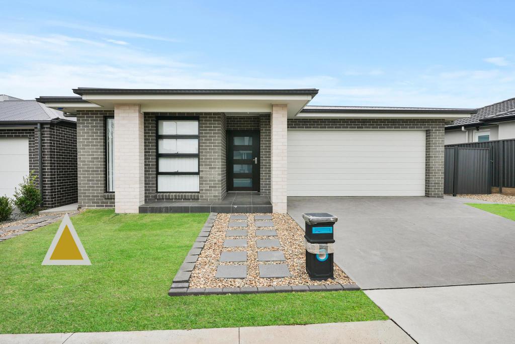 4b Bight St, Catherine Field, NSW 2557