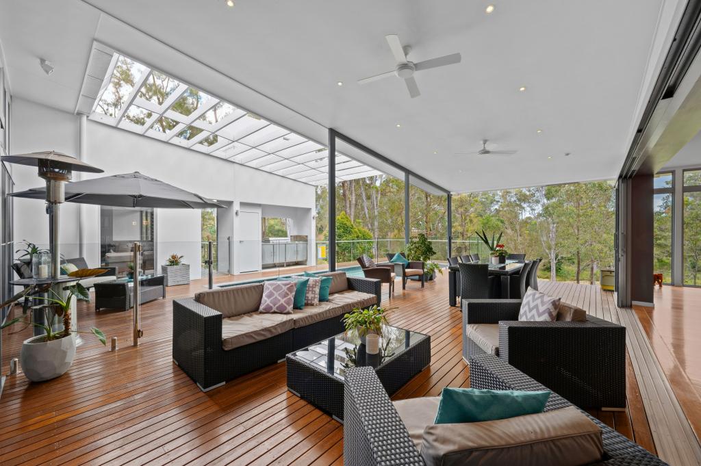 102 Oatlands Ct, Wights Mountain, QLD 4520