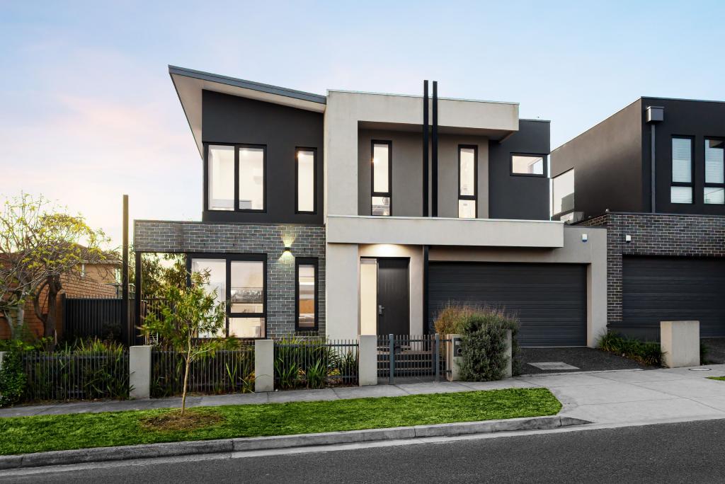 13 Columbia St, Oakleigh South, VIC 3167