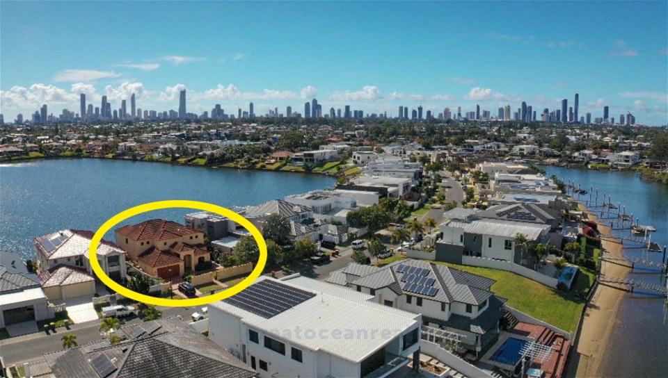 122 Sir Bruce Small Bvd, Benowa, QLD 4217