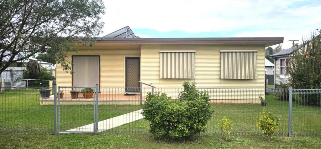 64 Thomas St, Moruya, NSW 2537