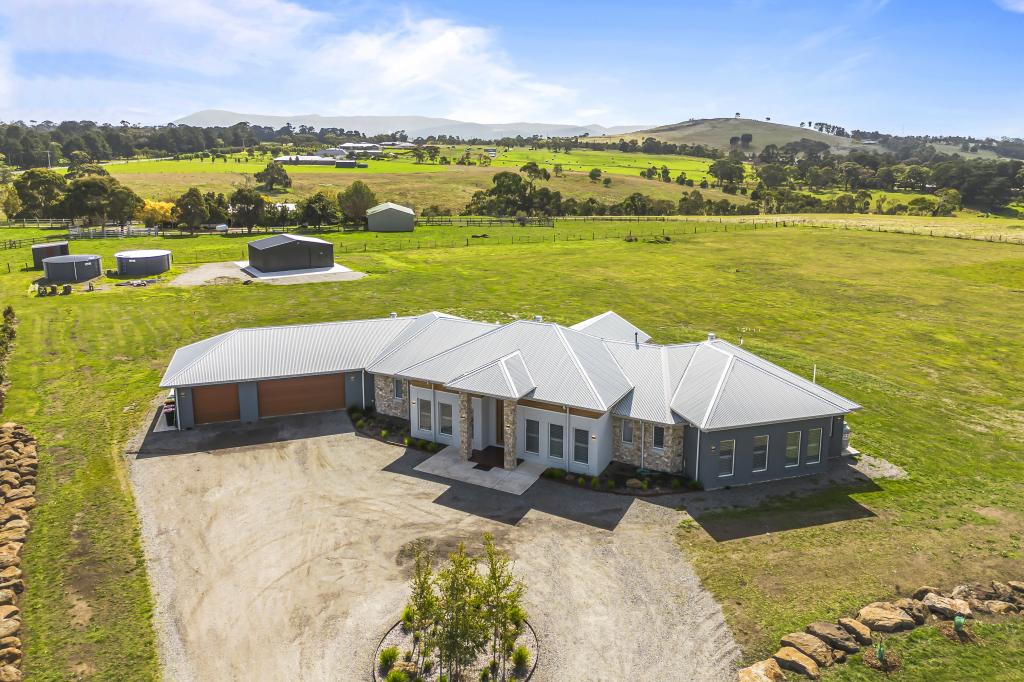 96 Couangalt Rd, Gisborne South, VIC 3437