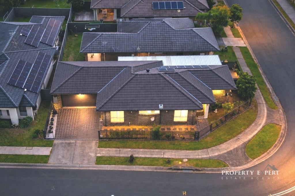 11 Stawell St, Ropes Crossing, NSW 2760
