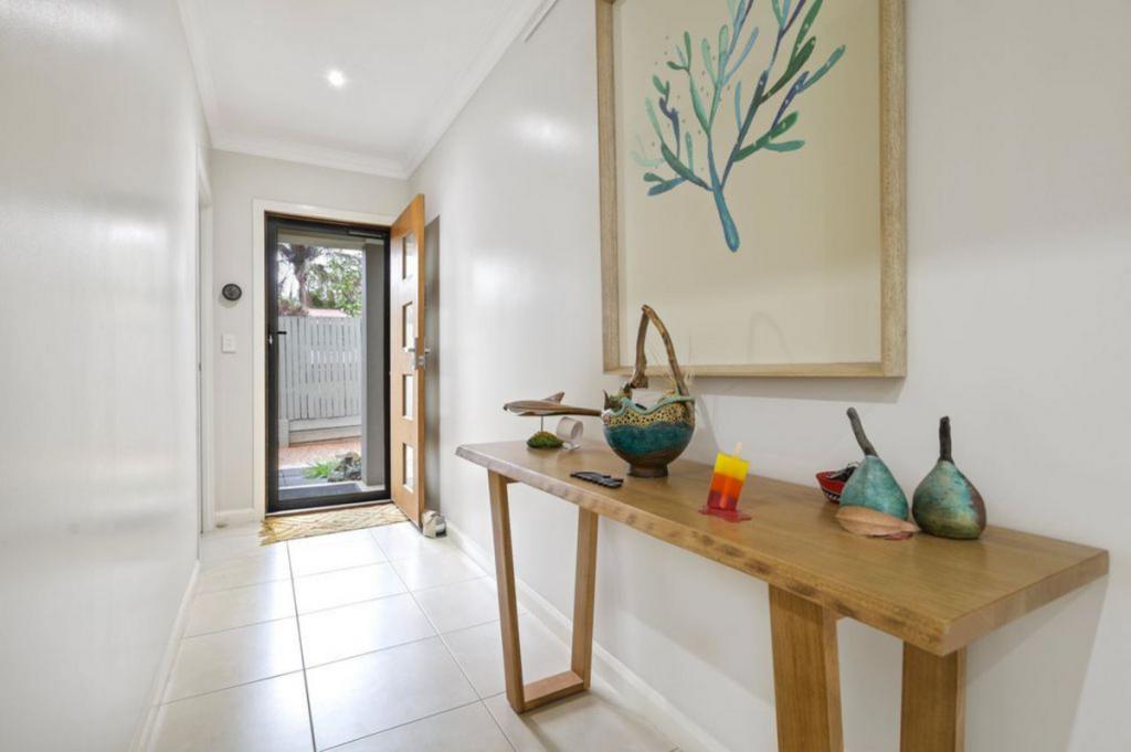 2/245a Mackenzie St, Centenary Heights, QLD 4350