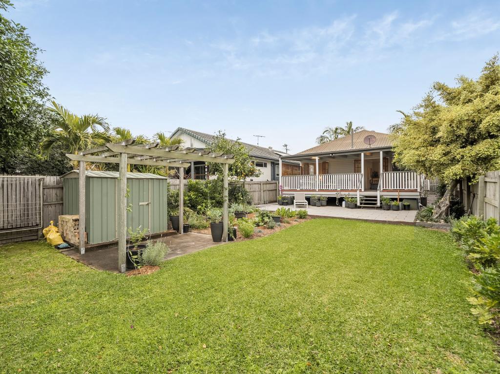 42 Donkin St, Scarborough, QLD 4020