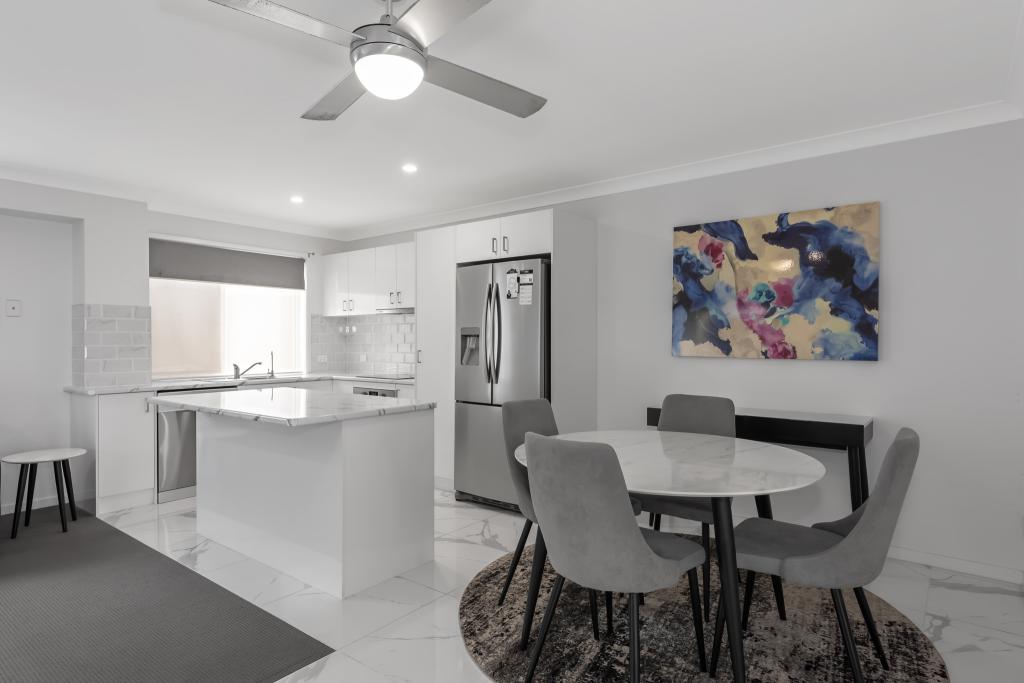 16/8a Clydesdale Dr, Upper Coomera, QLD 4209