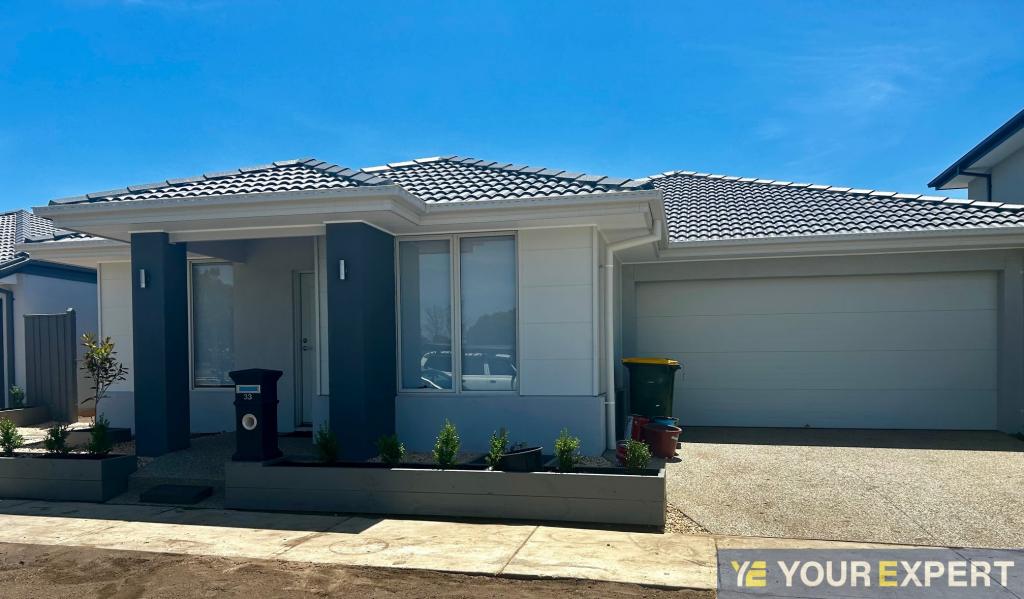 33 Makalu Cct, Clyde North, VIC 3978