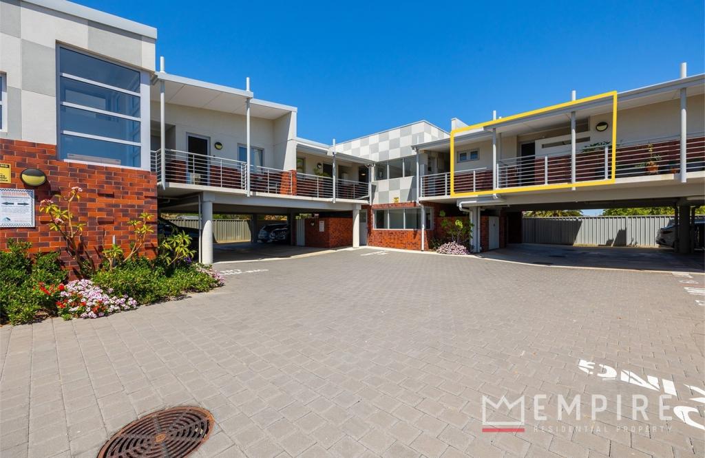 17/70 West Churchill Ave, Lake Coogee, WA 6166