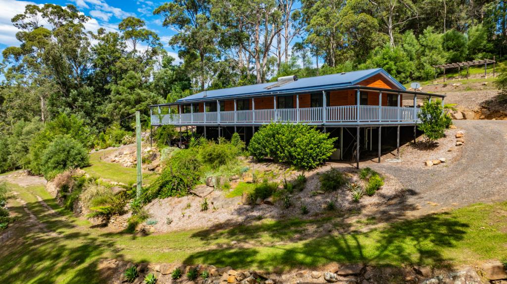 8 Bishendens Rd, Lisarow, NSW 2250