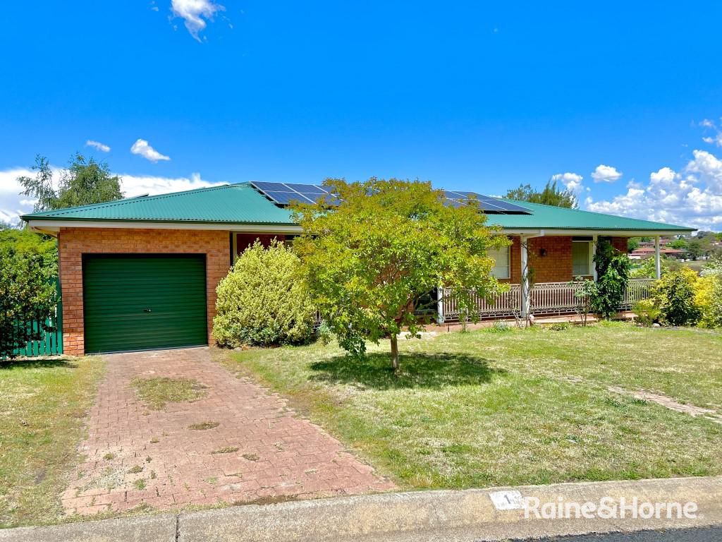 1 Beavis Pl, Llanarth, NSW 2795