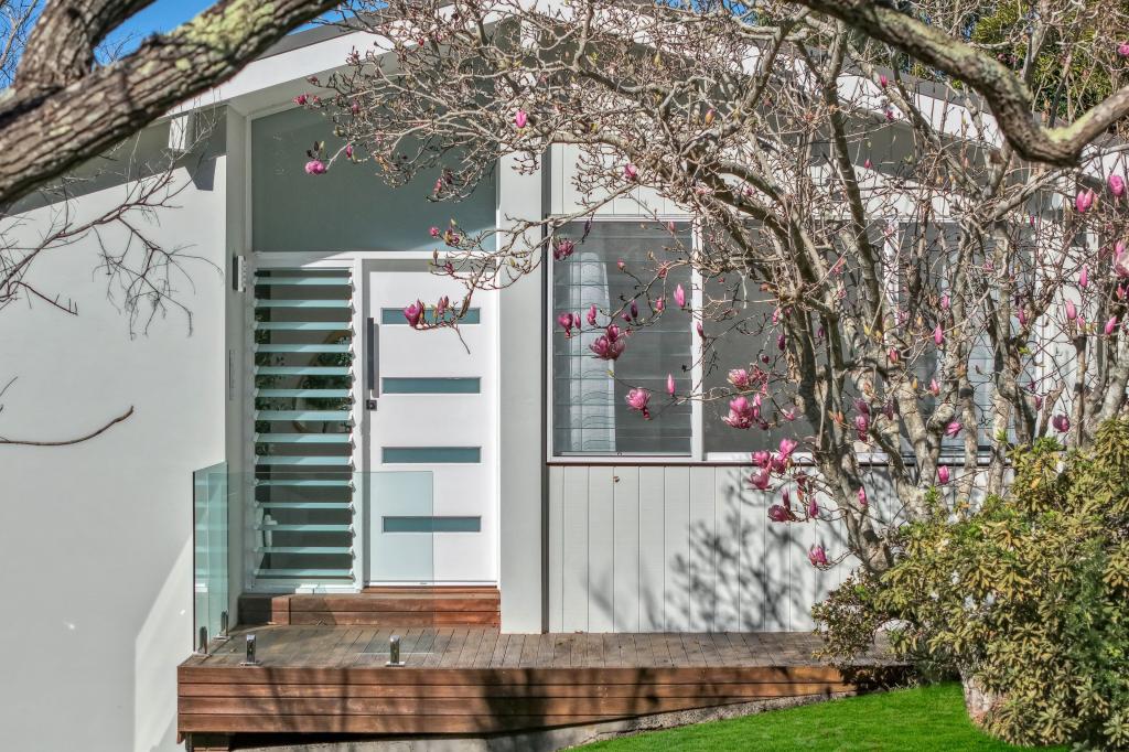 6 Chapman Cres, Avoca Beach, NSW 2251