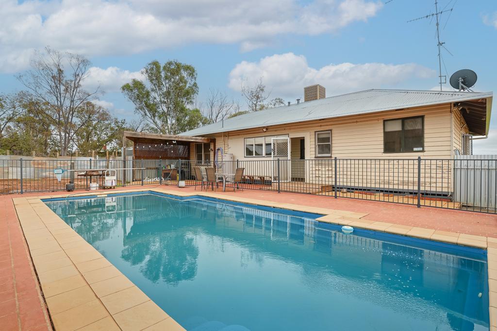 120 Wareo Rd, Robinvale, VIC 3549