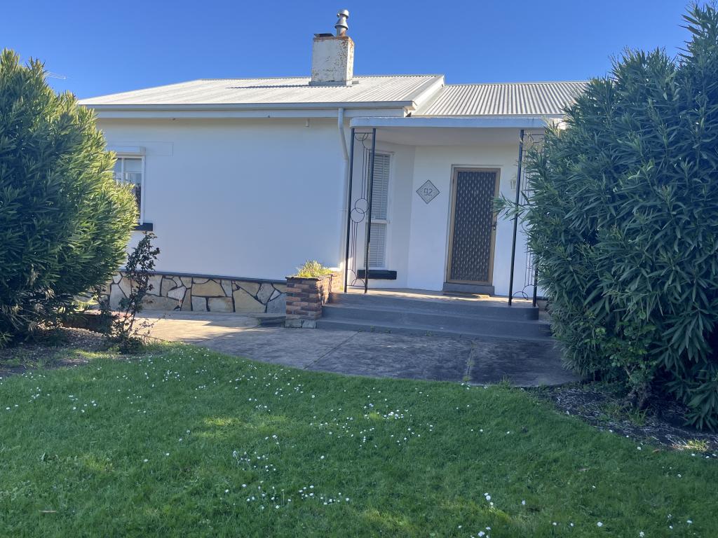 92 LAKE TCE W, MOUNT GAMBIER, SA 5290