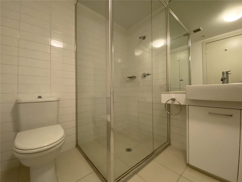 2309b/100 Harbour Esp, Docklands, VIC 3008