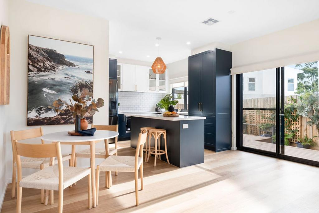 1/34 WATTLE RD, MCCRAE, VIC 3938