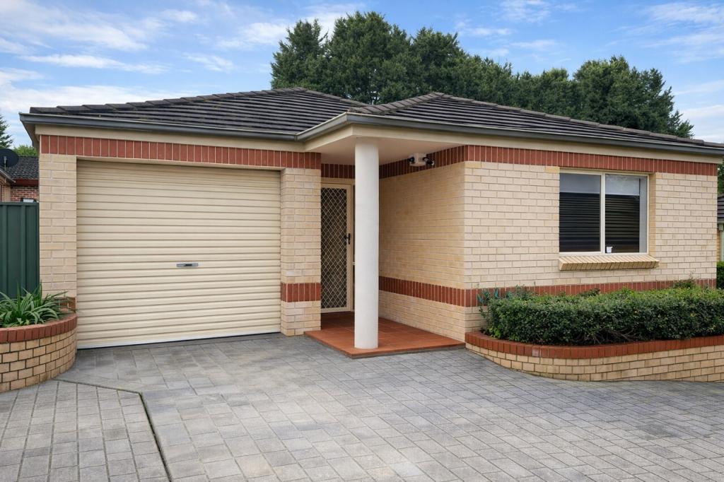 8/879-881 Henry Lawson Dr, Picnic Point, NSW 2213
