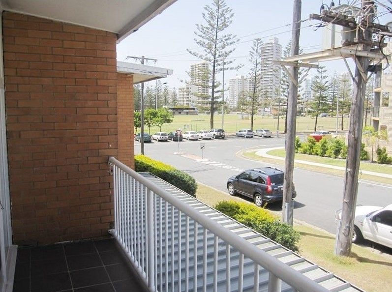 4/162 Surf Pde, Broadbeach, QLD 4218