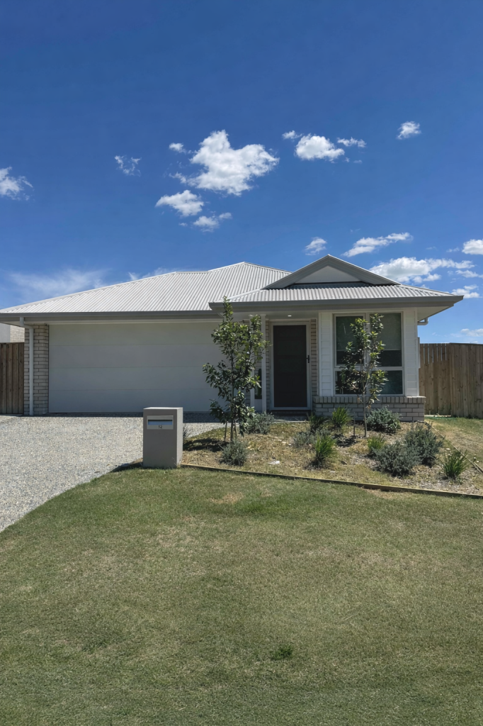 12 Marsdenia Dr, White Rock, QLD 4306