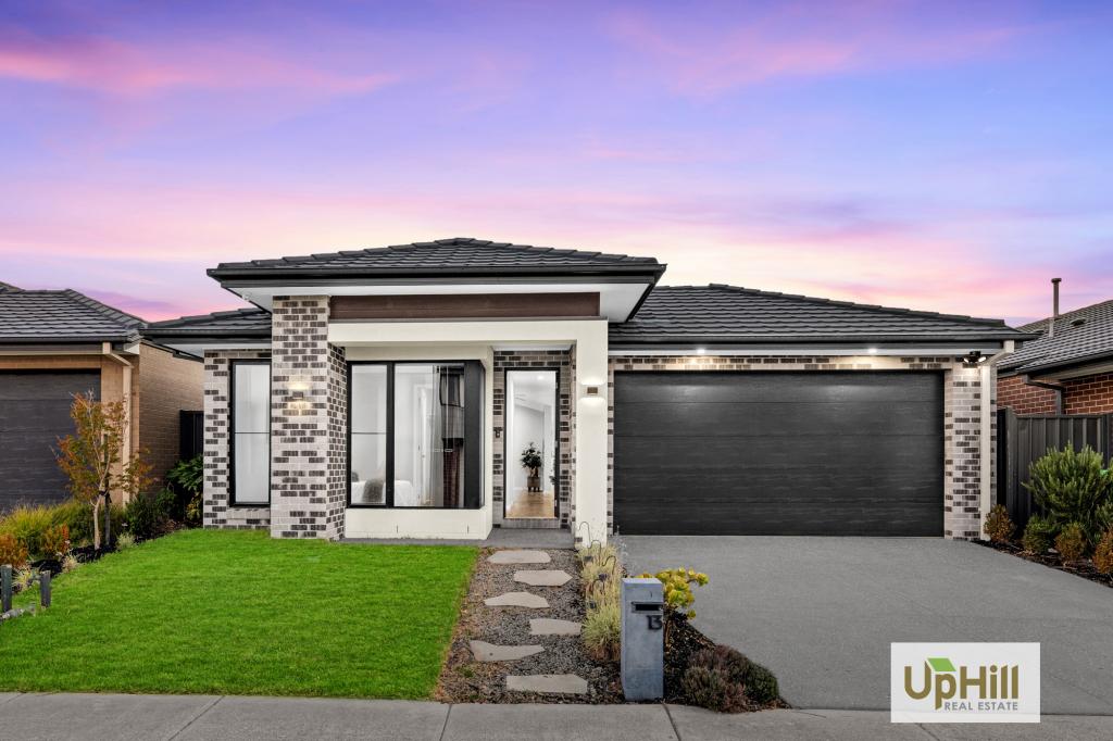 13 Cinema St, Clyde North, VIC 3978