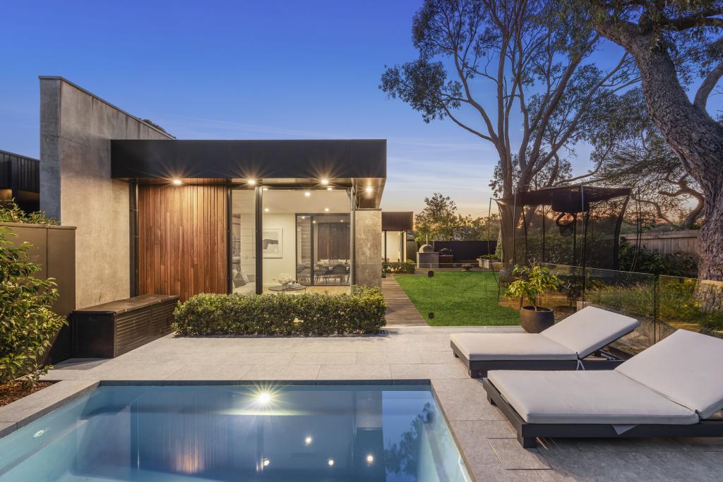 1 Douglas Ct, Point Lonsdale, VIC 3225