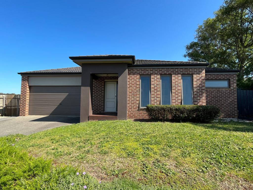 16 Vivian Ct, Drouin, VIC 3818