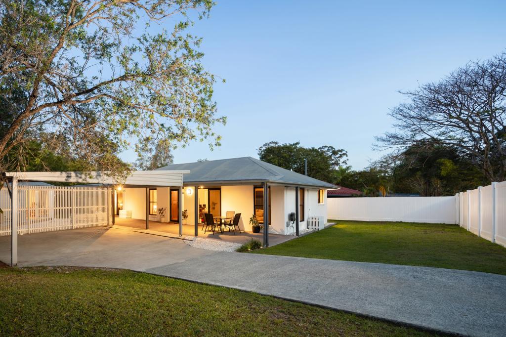 3 Moondarra St, Chapel Hill, QLD 4069