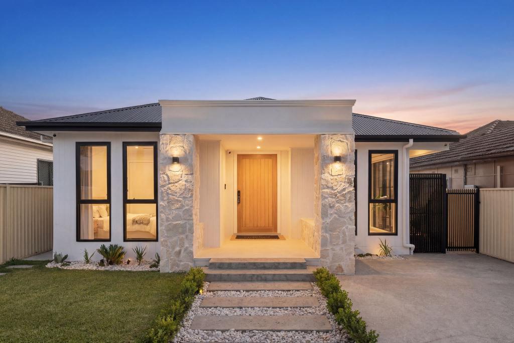 15 Cullens Rd, Punchbowl, NSW 2196