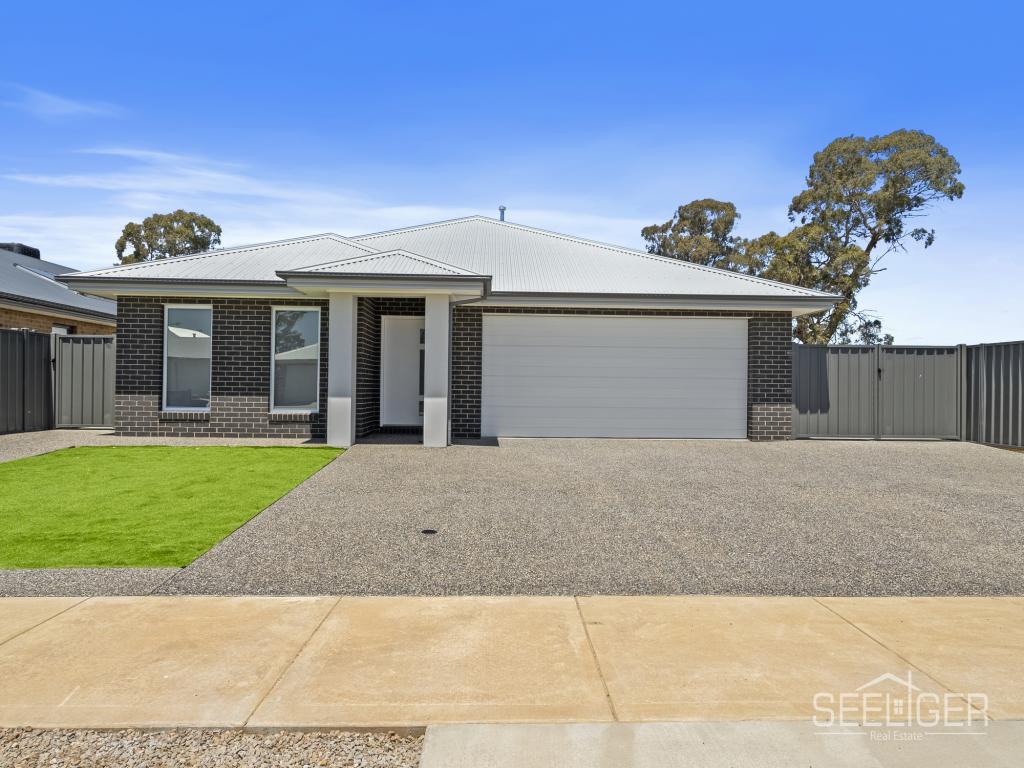28 BLACKWOOD CRES, YARRAWONGA, VIC 3730