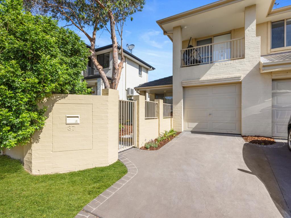 37 WESTMORELAND RD, LEUMEAH, NSW 2560