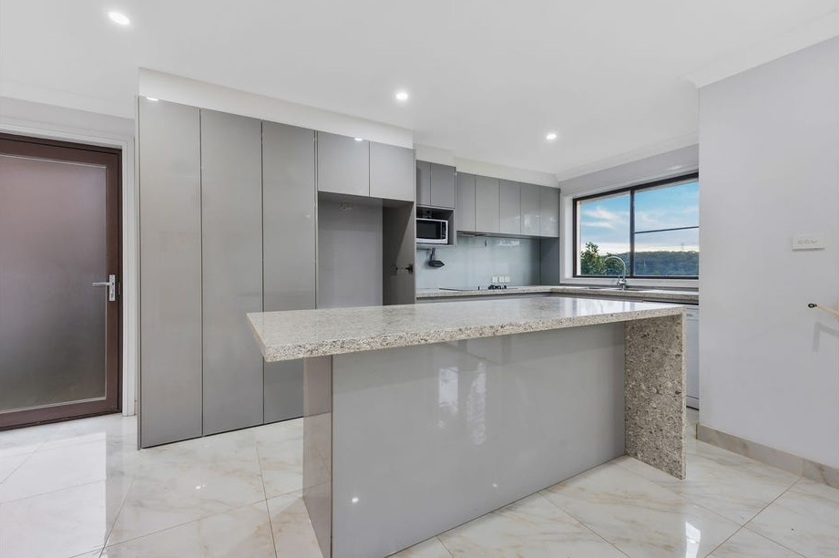 16 Moons Ave, Lugarno, NSW 2210