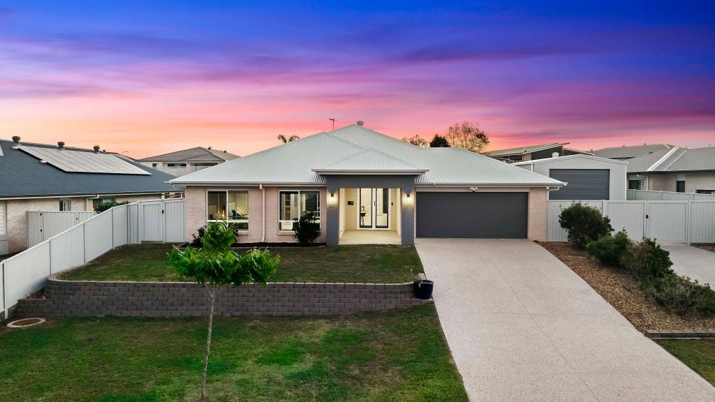 32 Blackpepper Ave, Nikenbah, QLD 4655