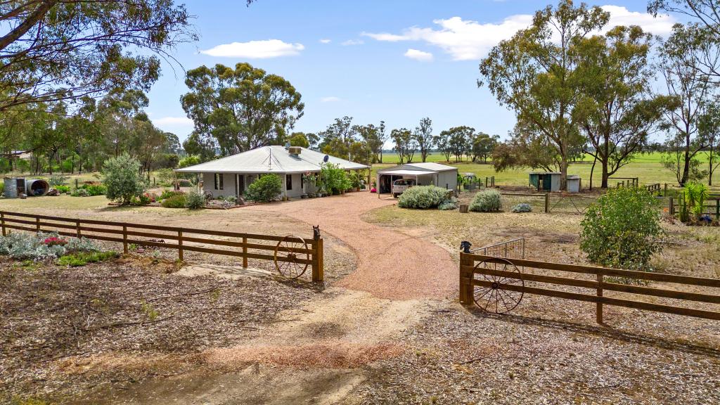 64 Chalkleys Rd, Goornong, VIC 3557