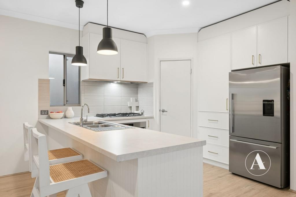 2 Wolfson Way, Piara Waters, WA 6112
