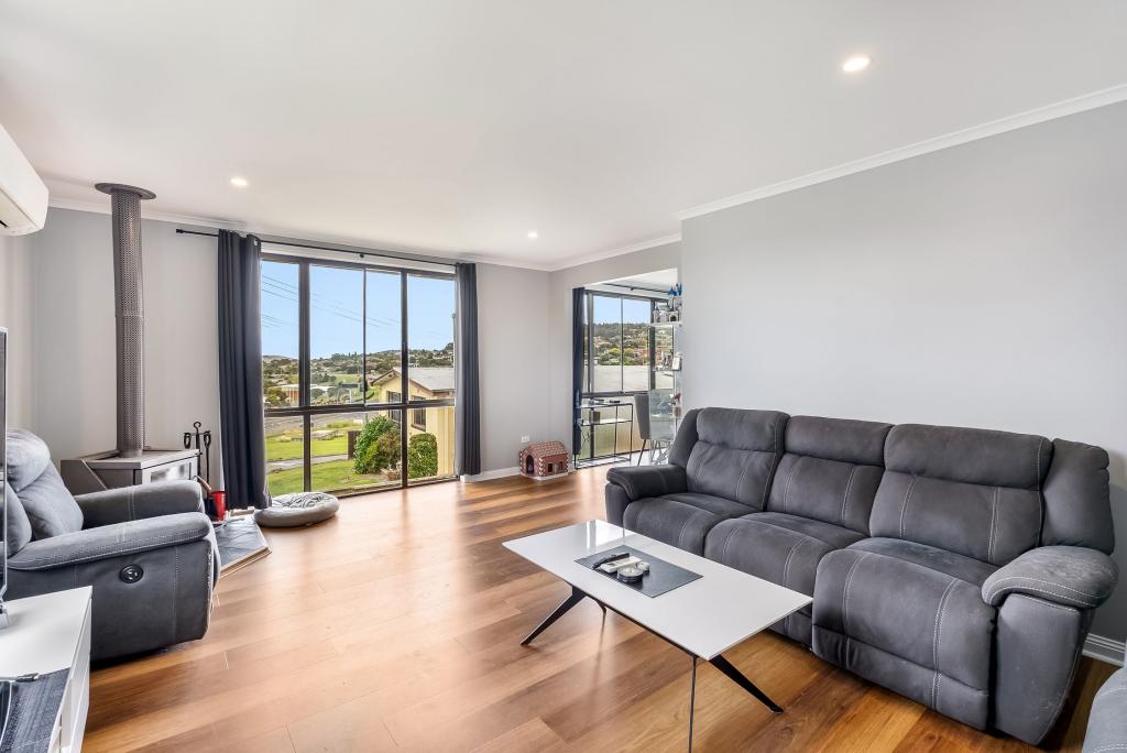 2 KILPANIE CIR, CHIGWELL, TAS 7011