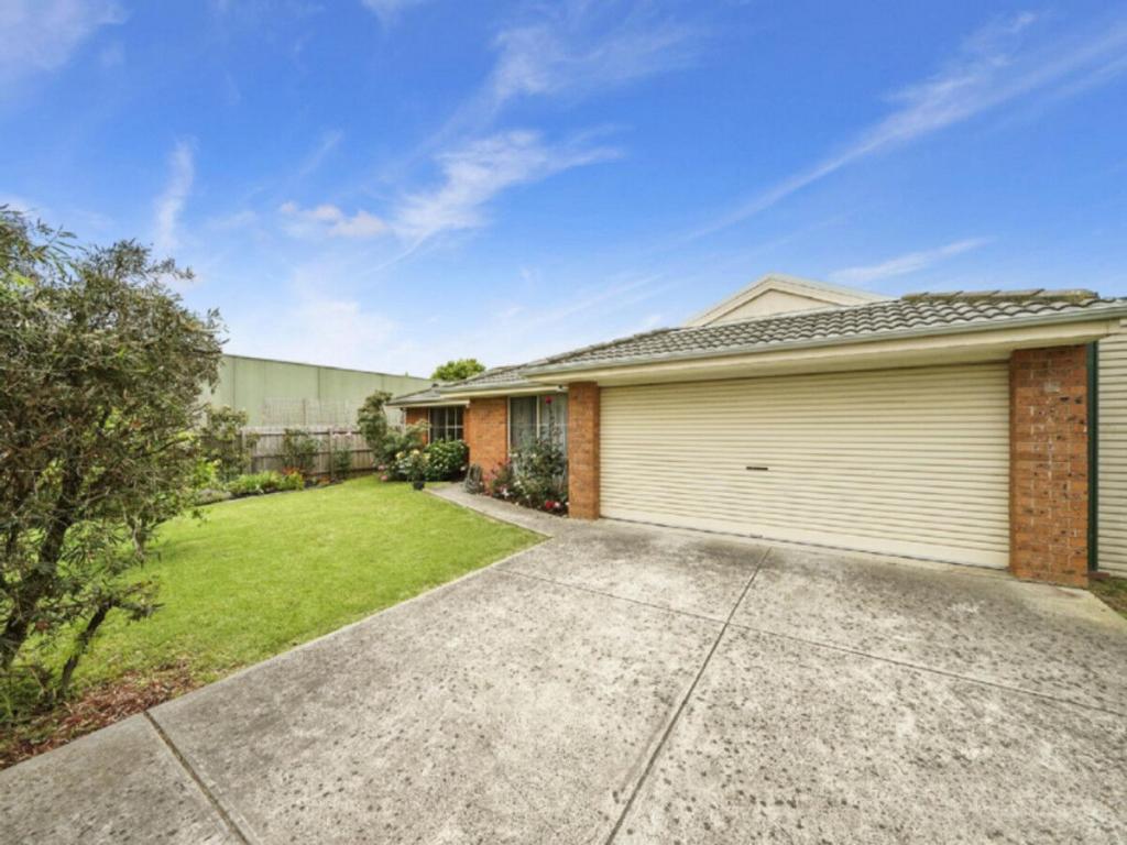 12 Naples Way, Pakenham, VIC 3810