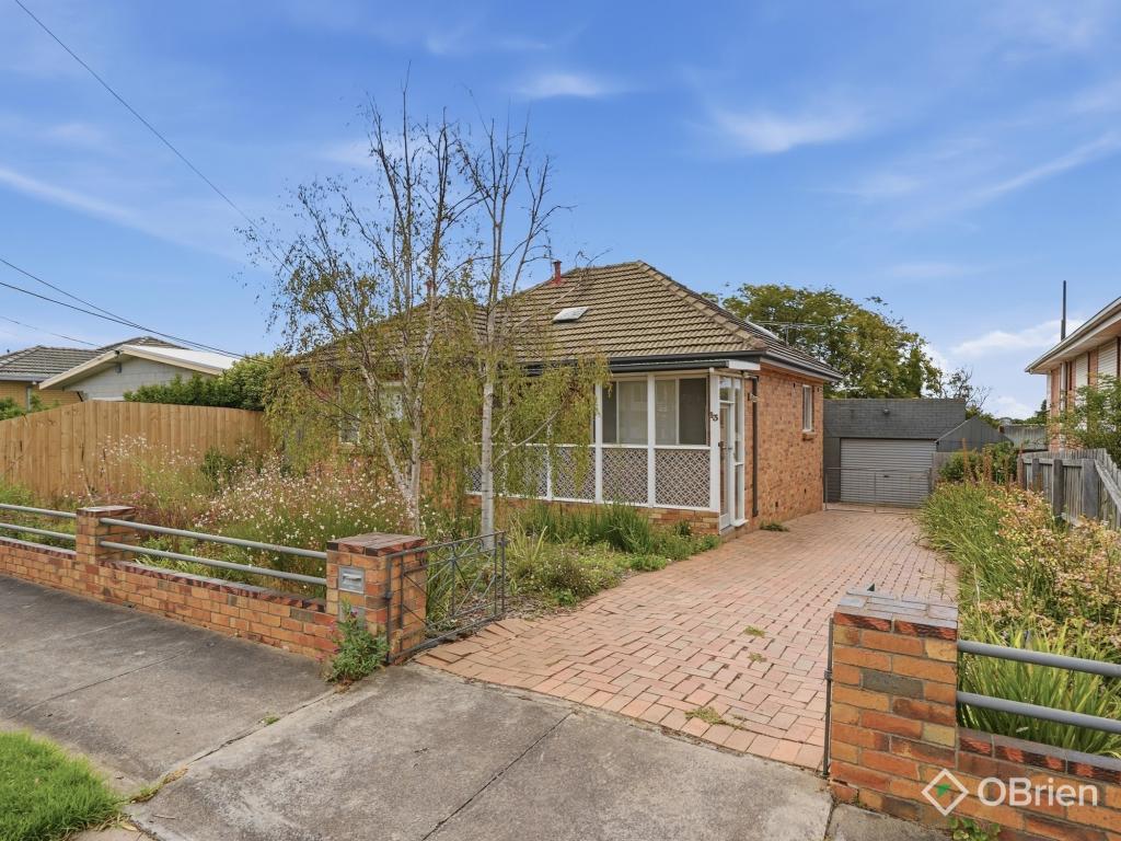 13 Alkoomi Ave, Hamlyn Heights, VIC 3215