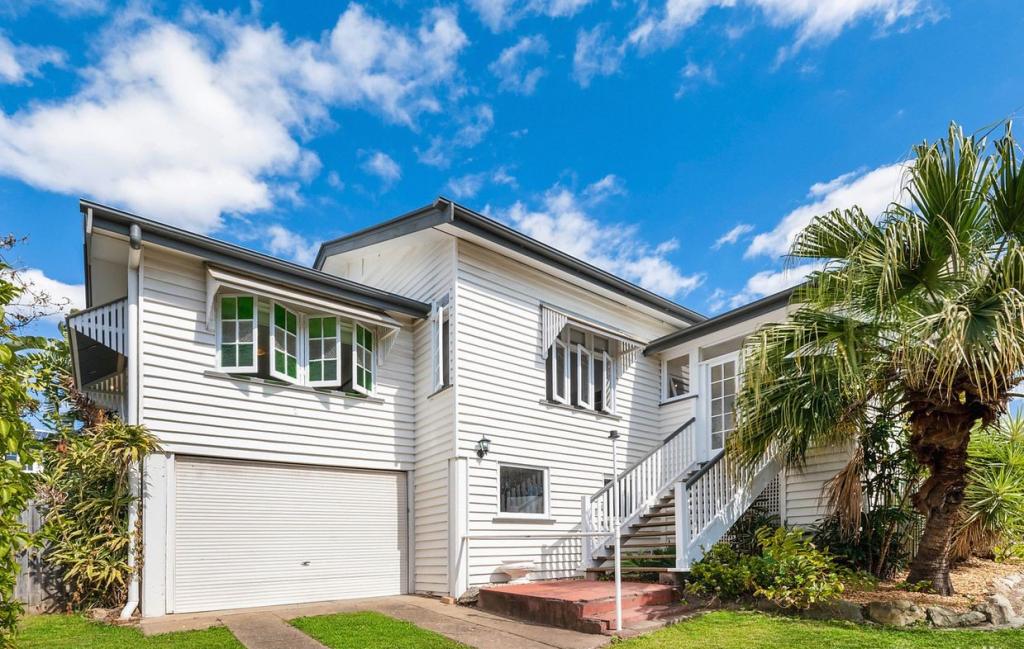 60 Leura Ave, Hawthorne, QLD 4171