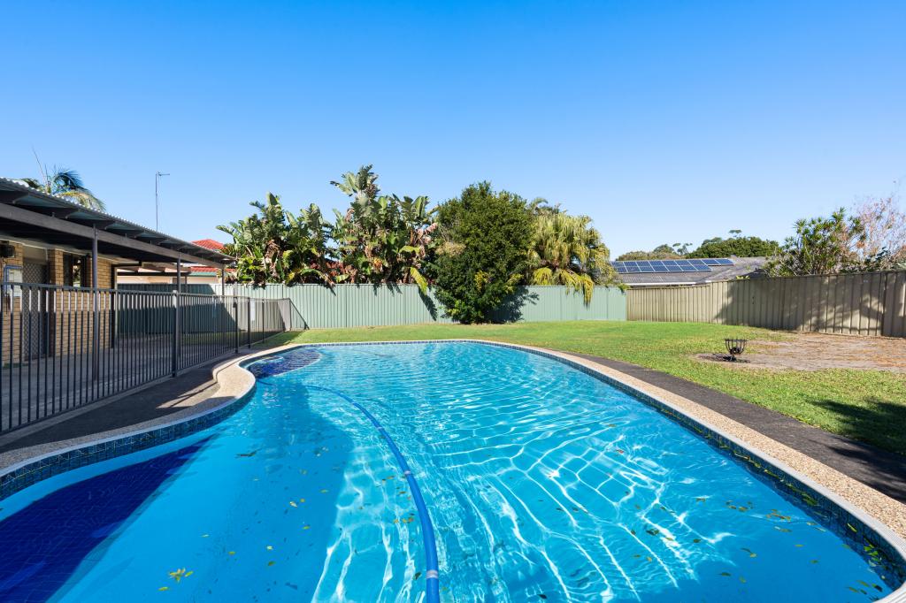 25 Rumrunner St, Mermaid Waters, QLD 4218