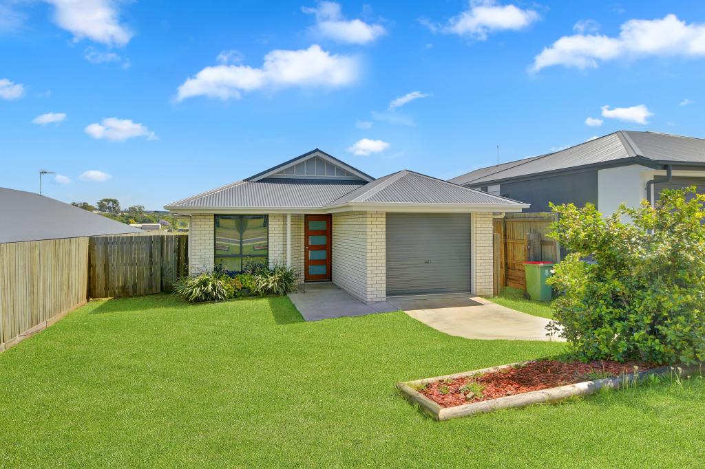 11 Downs St, Glenvale, QLD 4350