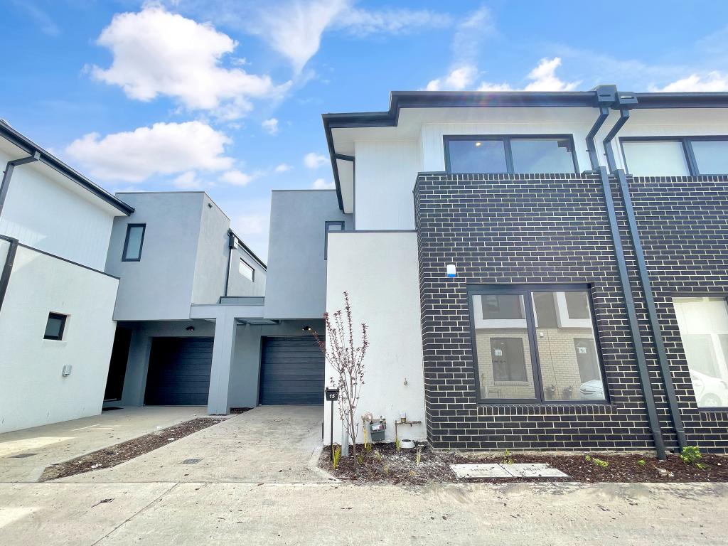15 Midnight Cct, South Morang, VIC 3752
