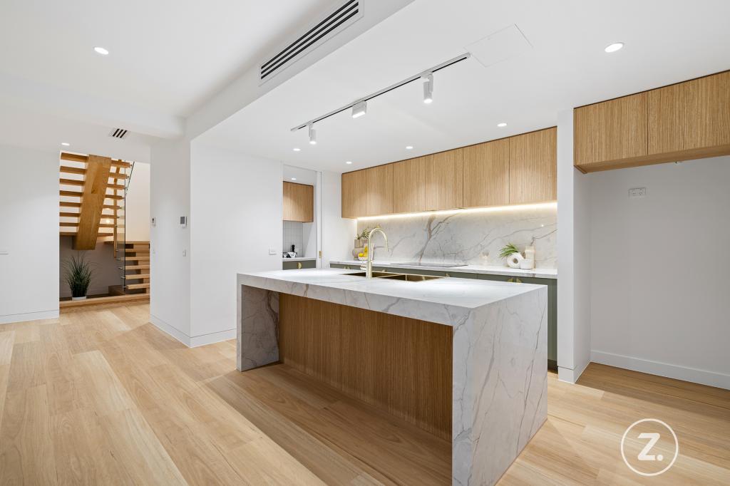 2/83 Radford Rd, Reservoir, VIC 3073