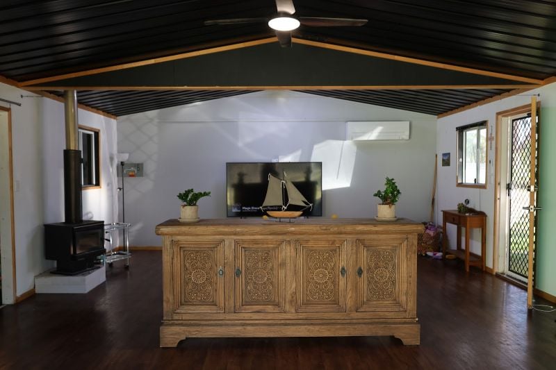 106 Cambridge Dr, Mount Hallen, QLD 4312