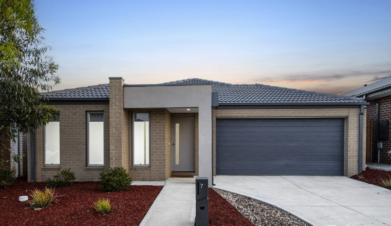 7 Louie St, Deanside, VIC 3336