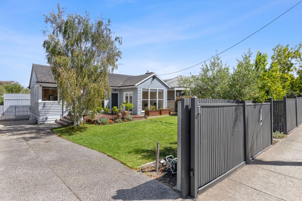 4 DOROTHY AVE, BELMONT, VIC 3216