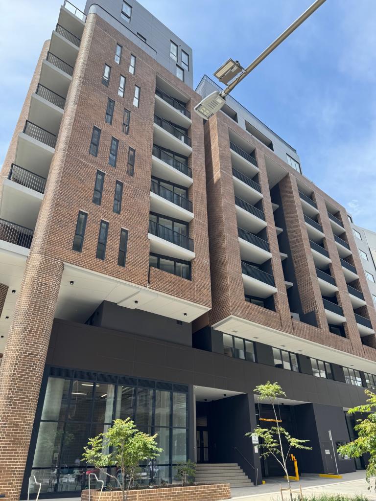 B708/7 HINCHCLIFFE PL, ZETLAND, NSW 2017