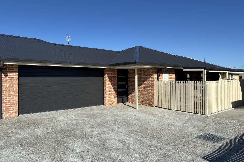 2/10 SANDWOOD PL, EAST DEVONPORT, TAS 7310