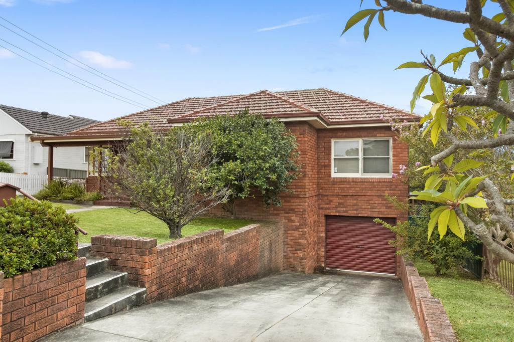 29 YELLAGONG ST, WEST WOLLONGONG, NSW 2500