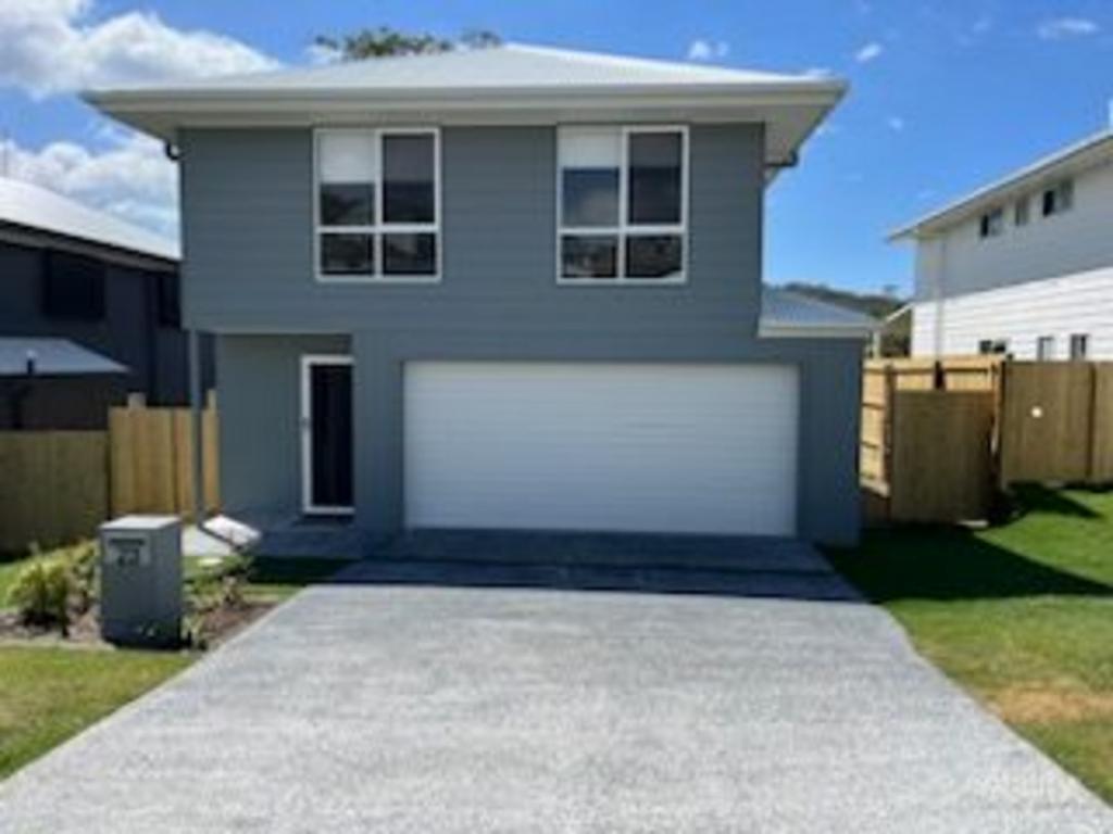 23 Niche Glade Cct, Maudsland, QLD 4210